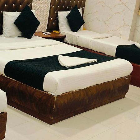 Hotel Golden Hayyath Inn 뭄바이 외부 사진